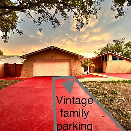 Vintage Family Scape + Heated Pool&Discount Villa Tampa Kültér fotó